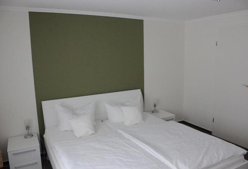 غرفة عائلية كلاسيكية, Meyerhof Heiligenrode