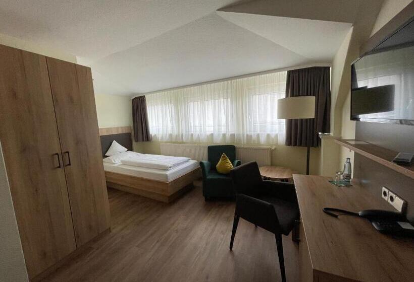 اتاق استاندارد یک نفره, Niedersachsischer Hof