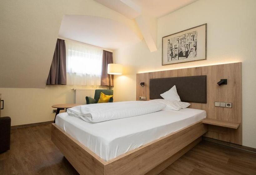 اتاق استاندارد یک نفره, Niedersachsischer Hof