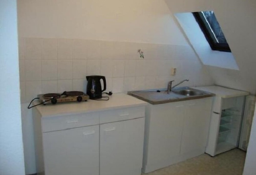 غرفة قياسية ثلاثية, Pension St. Nicolai