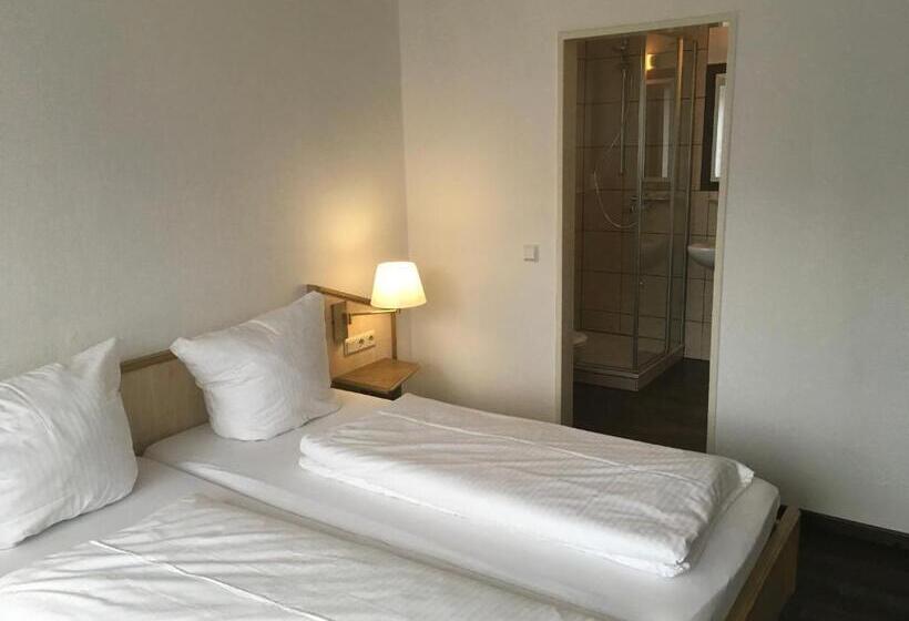 スタンダードルーム, Pension Zum Paradies