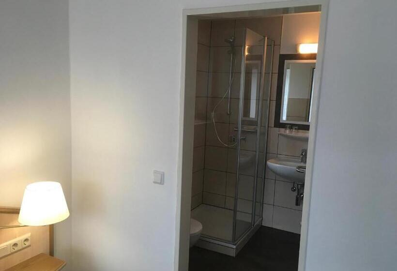 スタンダードルーム, Pension Zum Paradies