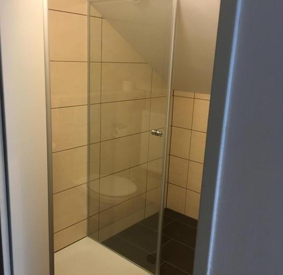 スタンダードルーム, Pension Zum Paradies