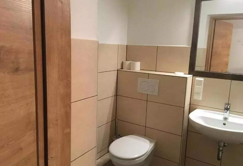 スタンダード４人部屋, Pension Zum Paradies