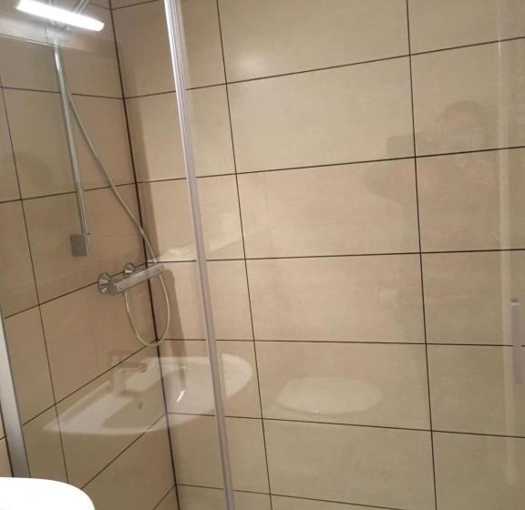 スタンダード４人部屋, Pension Zum Paradies