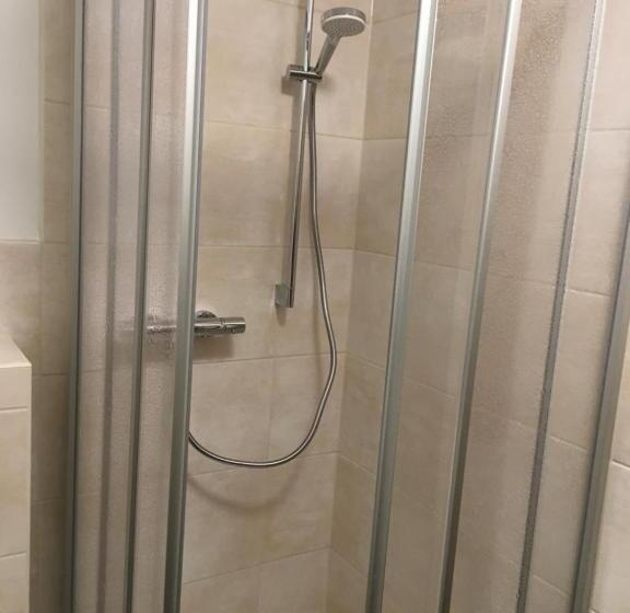 スタンダードトリプルルーム, Pension Zum Paradies