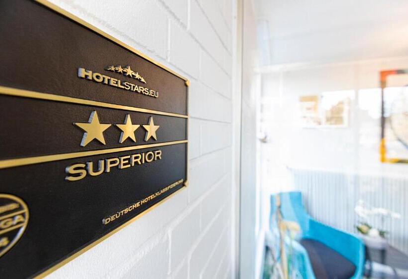 スタンダードルーム, Restaurant Fuck