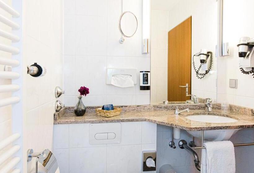 コンフォートシングルルーム, Restaurant Fuck