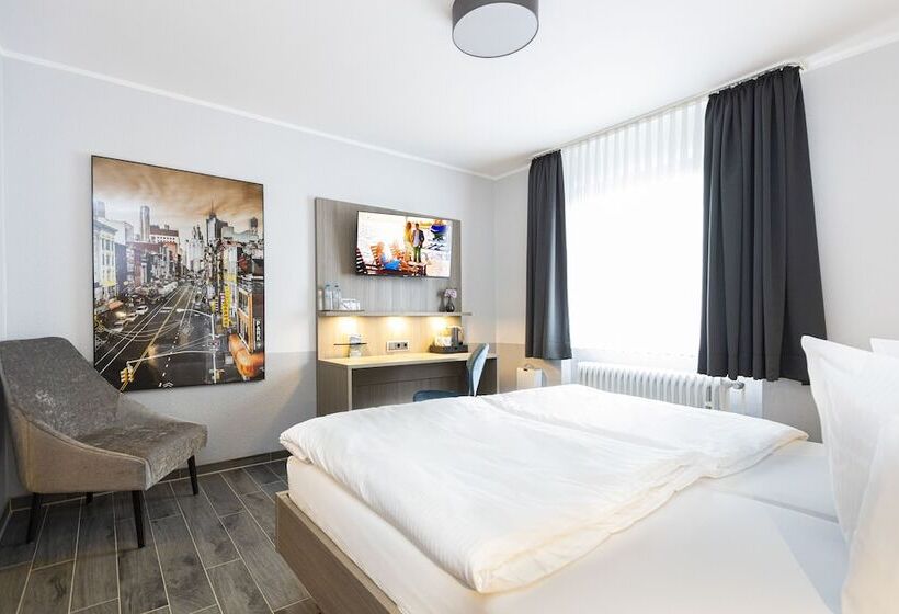 コンフォートルーム, Restaurant Fuck