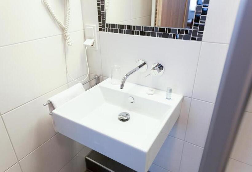 컴포트 싱글 룸, Restaurant Lüdenbach