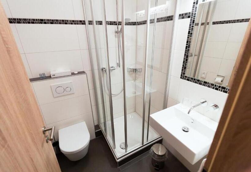 컴포트 룸, Restaurant Lüdenbach