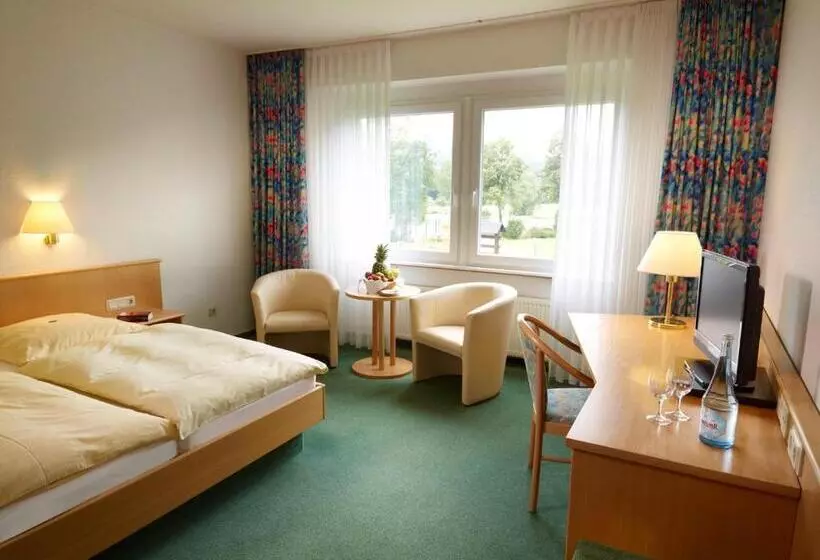 コンフォートルーム, Restaurant Lüdenbach