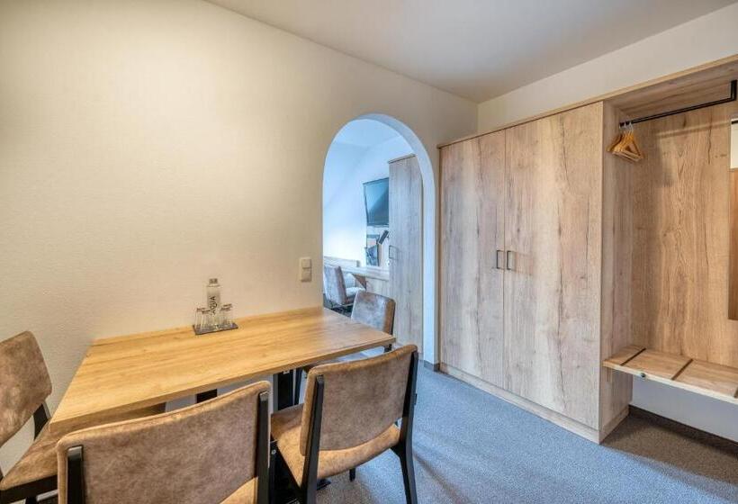 Четырехместный Номер Стандарт, Schaider