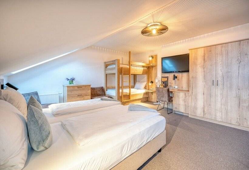 Четырехместный Номер Стандарт, Schaider