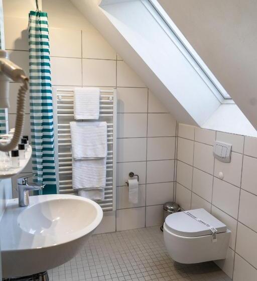 اتاق استاندارد چهار تخته, Sud