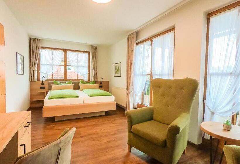 جناح مزوَّد بشرفة, Und Berggasthof Zum Sonnenhof