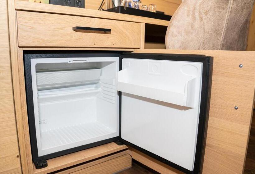 جناح مزوَّد بشرفة, Und Berggasthof Zum Sonnenhof