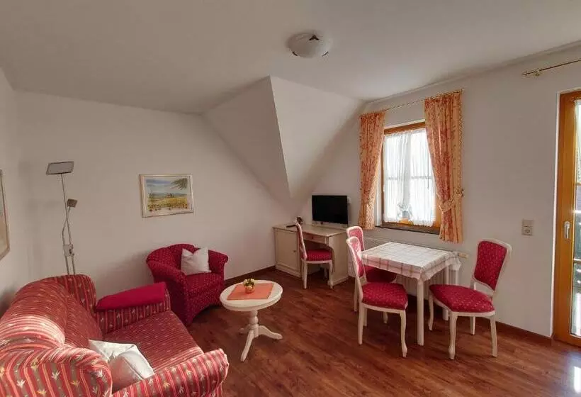 Huoneisto 2 Makuuhuonetta Parveke, Und Berggasthof Zum Sonnenhof