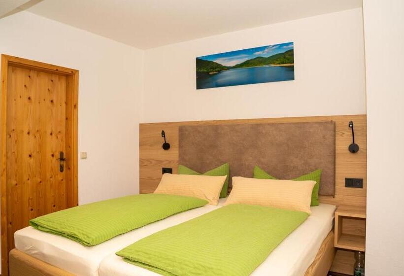 غرفة قياسية مزوَّدة بتراس, Und Berggasthof Zum Sonnenhof