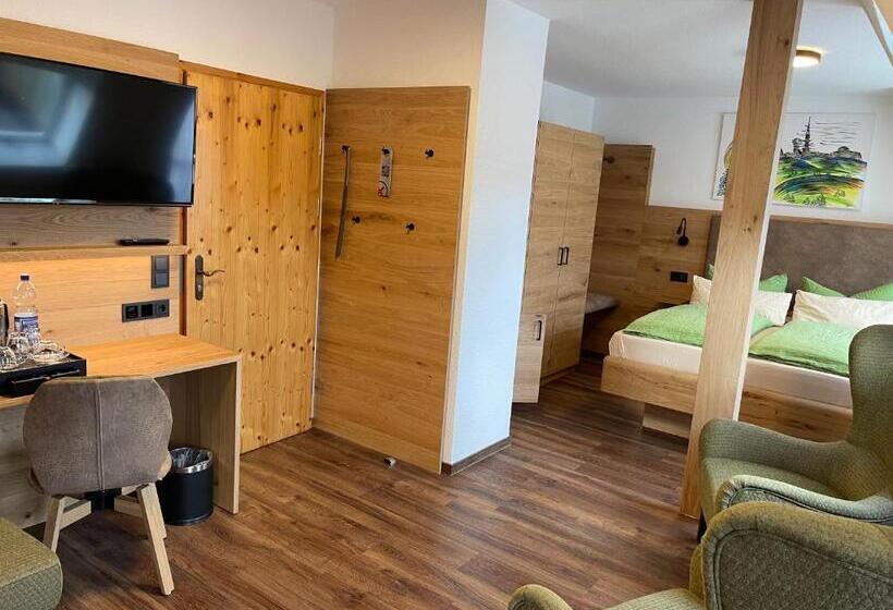 جناح مزوَّد بشرفة, Und Berggasthof Zum Sonnenhof