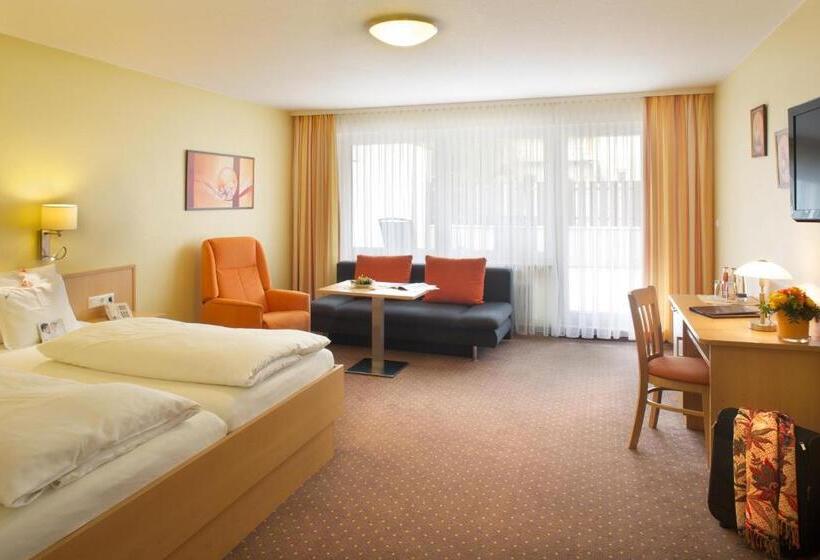 Номер Стандарт с Балконом, Kur  Und Wellnesshotel Förch