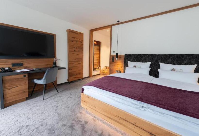 Номер Deluxe с Балконом, Kur  Und Wellnesshotel Förch