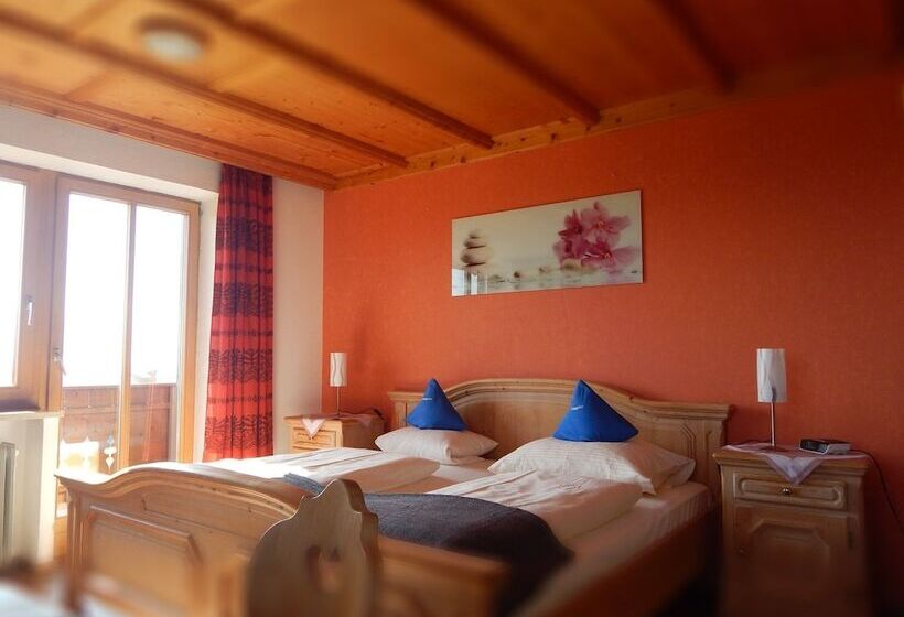 스탠다드 룸 산 전망, Berg Hotel Weingarten Garni