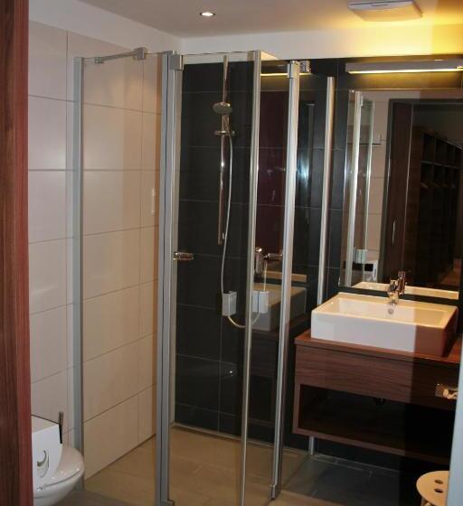 スタンダードシングルルーム, Stadthotel Bernstein