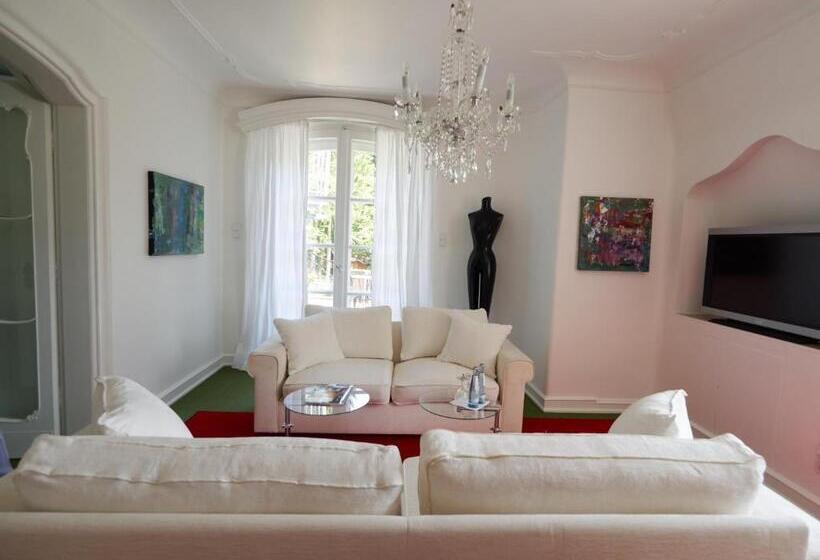 جناح, Villa Silva