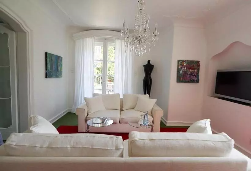 スイート, Villa Silva