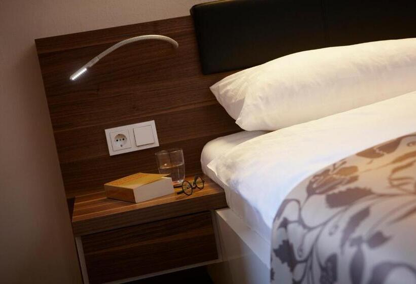 Номер Стандарт, Bielefelder Berghotel Zum Stillen Frieden