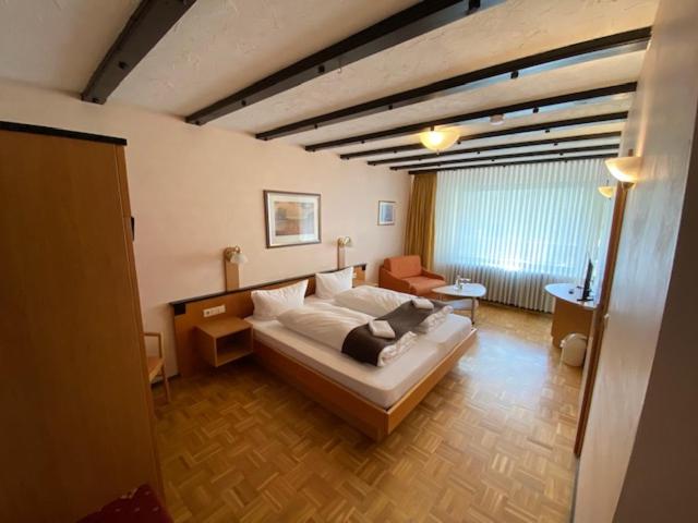 标准间带阳台, Bold´s Hotel Restaurant Zum Grünen Kranz