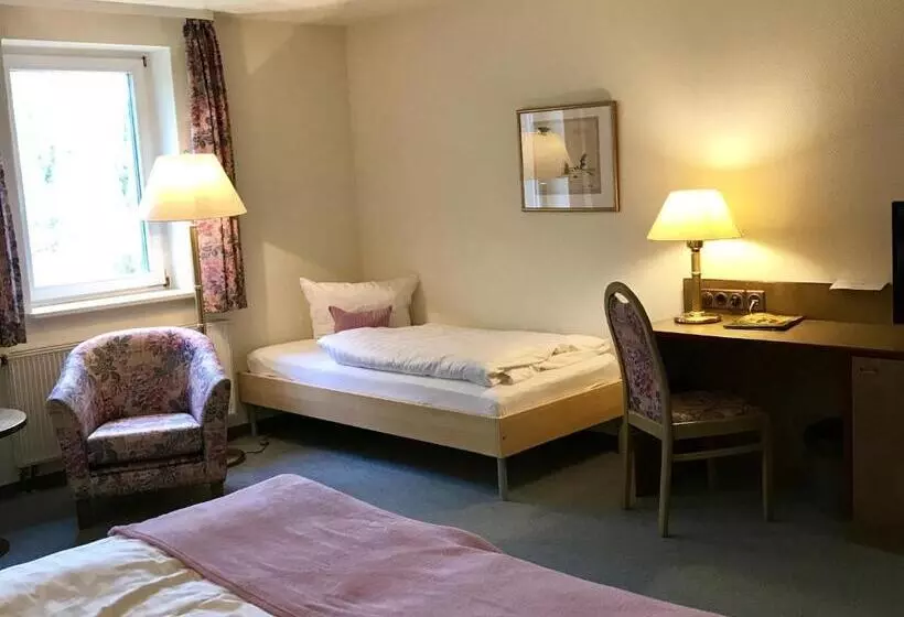 スタンダードトリプルルーム, Dein Gutshof Hotel & Ferienwohnungen