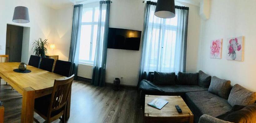 Апартаменты 3 Спальни, Dein Gutshof Hotel & Ferienwohnungen