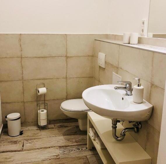 Апартаменты 3 Спальни, Dein Gutshof Hotel & Ferienwohnungen