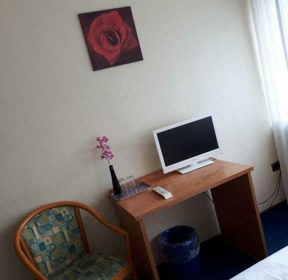 Номер Стандарт Индивидуальный, Am Flughafen