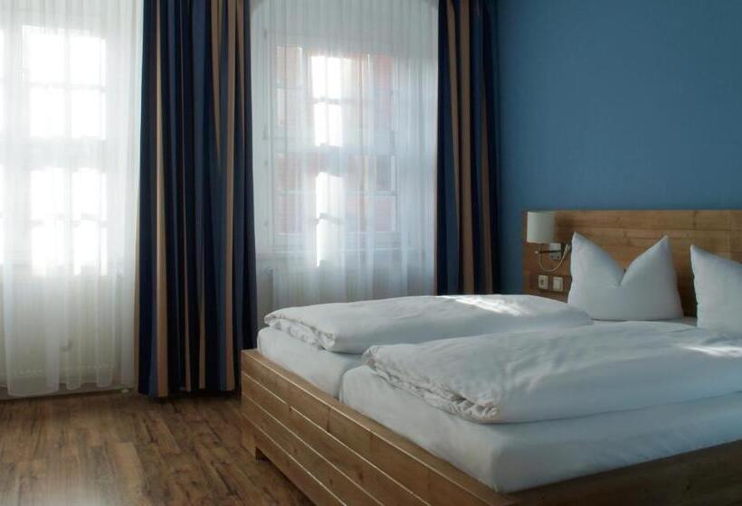 コンフォートルーム, Am Obermarkt