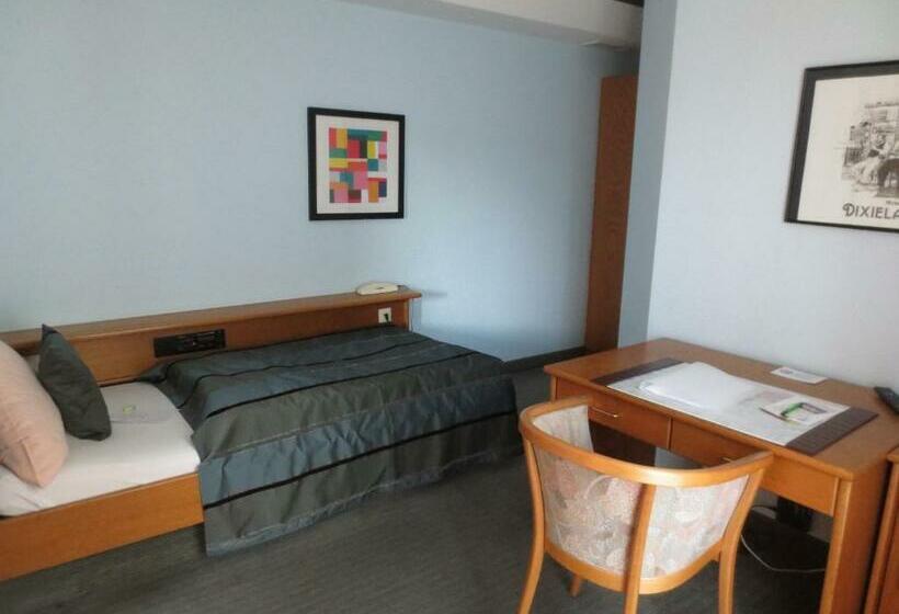 스탠다드 싱글 룸, Corsten