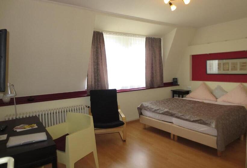 스탠다드 룸, Corsten