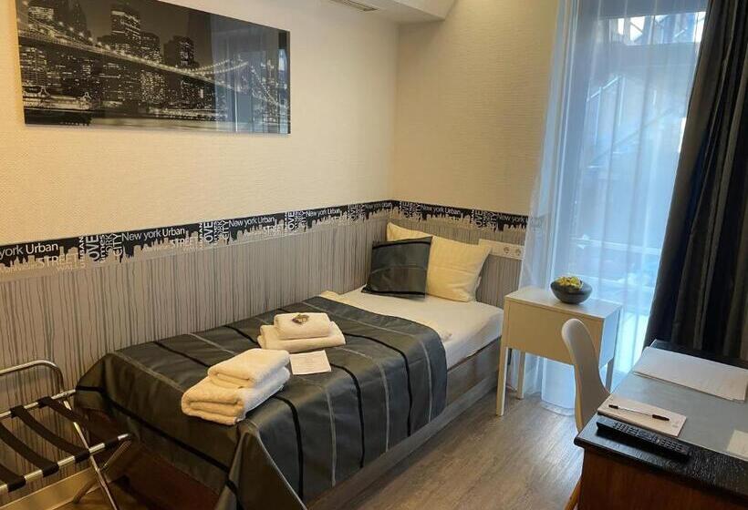 스탠다드 싱글 룸, Corsten