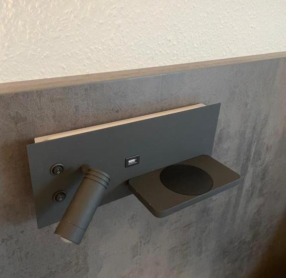 스탠다드 룸 킹사이즈 침대, Corsten