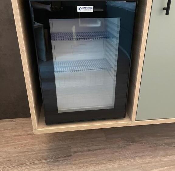 스탠다드 룸 킹사이즈 침대, Corsten