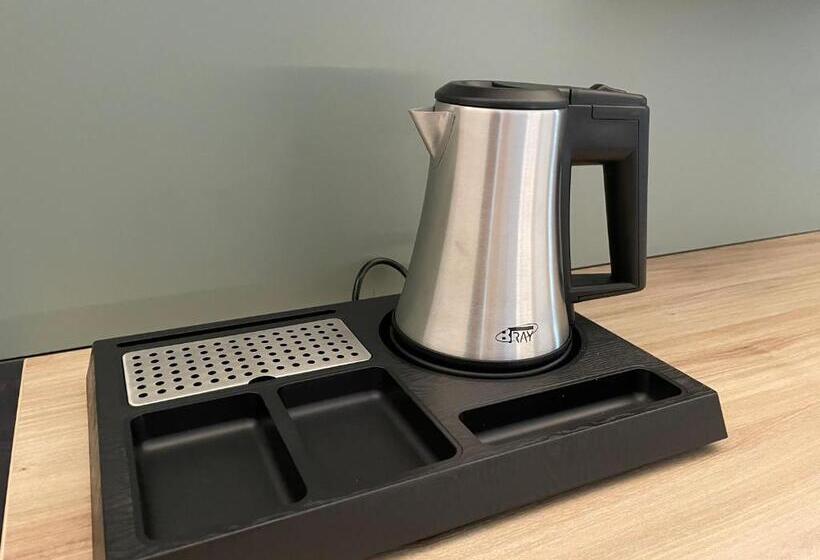 스탠다드 룸 킹사이즈 침대, Corsten