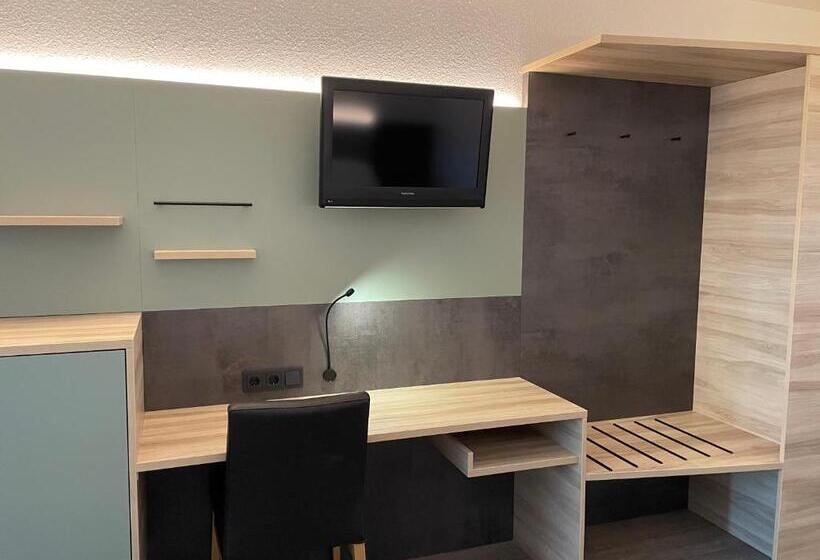 스탠다드 룸 킹사이즈 침대, Corsten