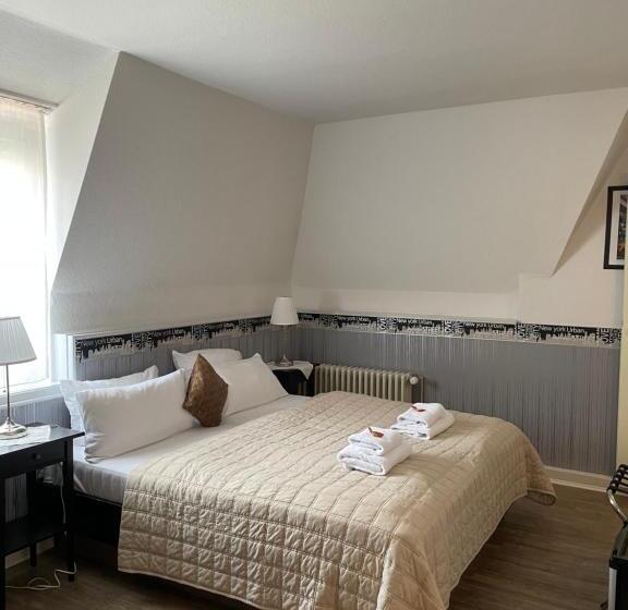 스탠다드 룸, Corsten