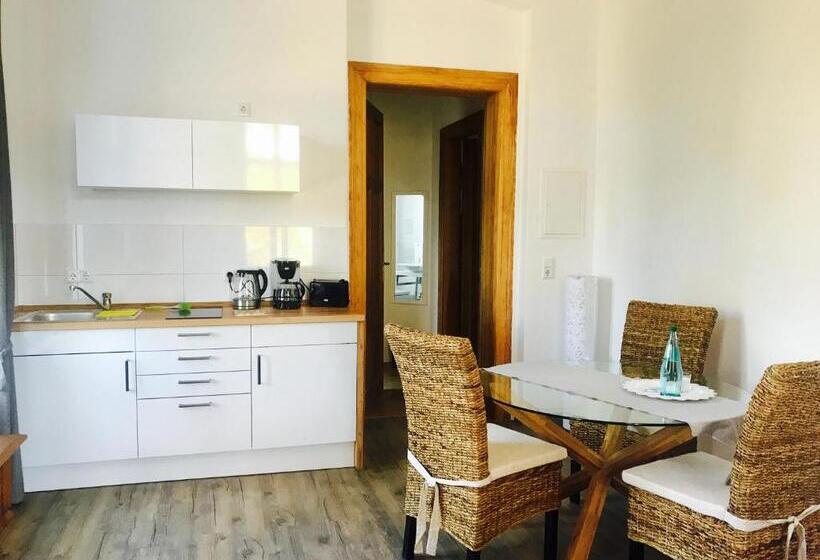 Апартаменты 1 Спальня, Dein Gutshof Hotel & Ferienwohnungen