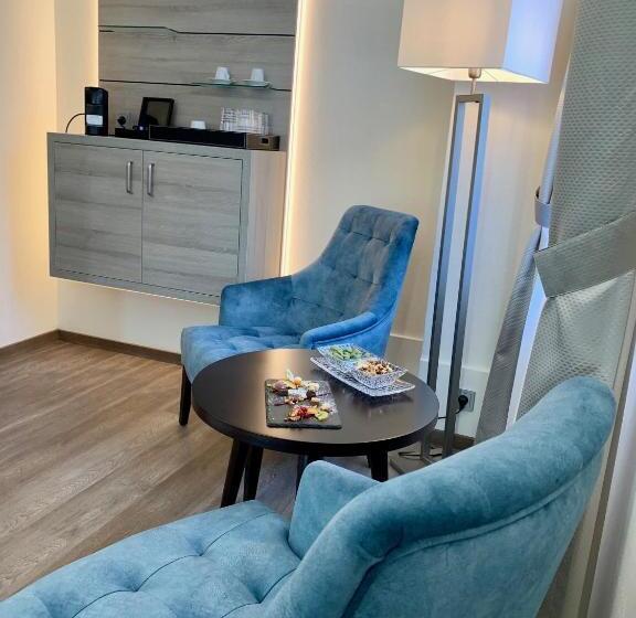 Полулюкс, Domhof