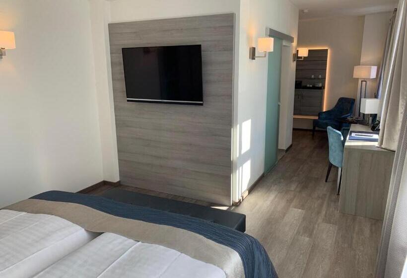 Полулюкс, Domhof