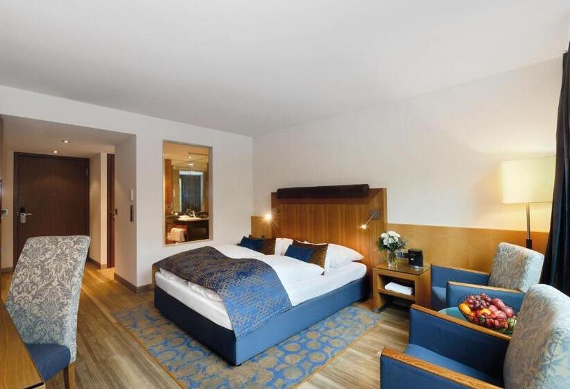 غرفة سوبيريور سرير ملكى, Favorite Park