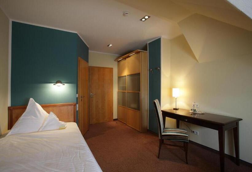 Номер Стандарт Индивидуальный, Gödecke